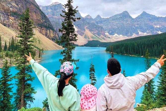 Banff/Canmore Moraine Lake & Lake Louise– Hike, Canoe or Sightsee - Moraine Lake: choose the time that suits you