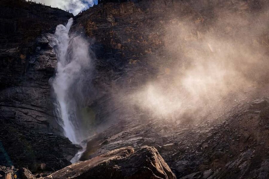 Banff: Emerald Lake, Wapta Falls & Takakkaw Falls Day Trip - Weather, clothing, and comfort