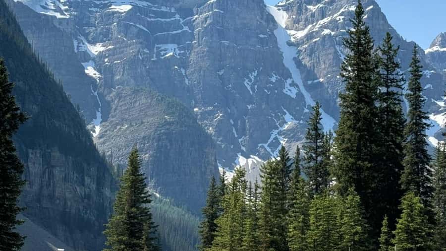Banff: Gondola, Hot Springs, Bow falls & Three Lakes Tour - Banff Upper Hot Springs: relaxation with a price tag