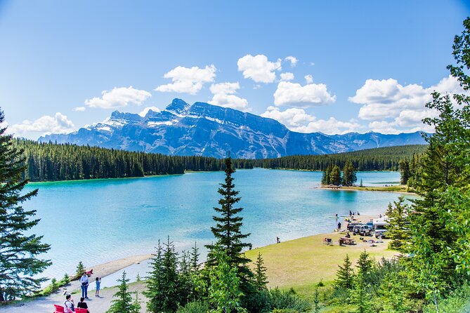 Banff Gondola Lake Minnewanka Johnston canyon and Banff Town - Banff Town leaves room for lunch and browsing