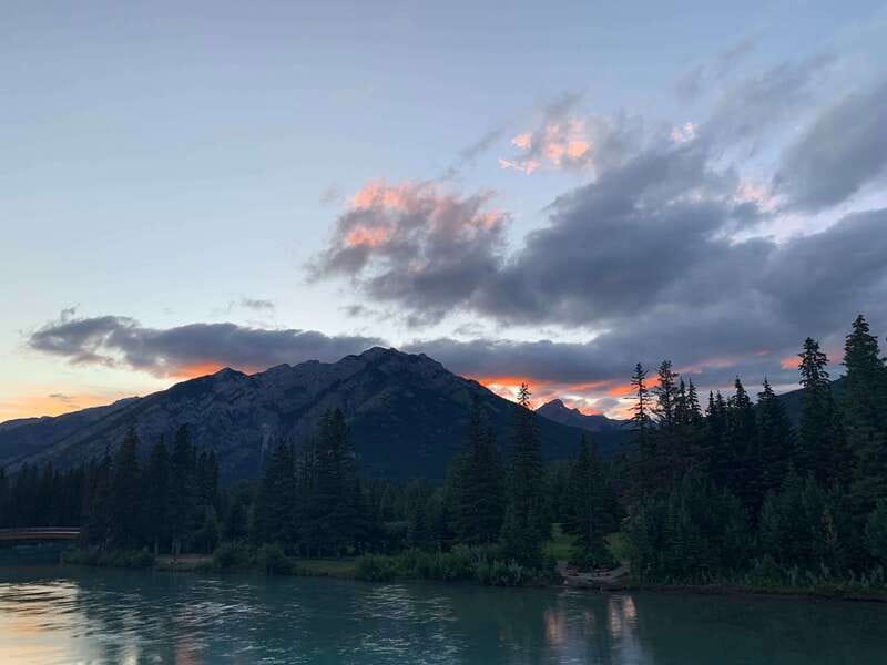 Banff: Guided Sunset and Stargazing Tour - Who should book this experience
