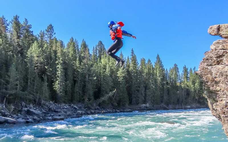Banff: Horseshoe Canyon Whitewater Rafting Tour - Group feel and physical demands