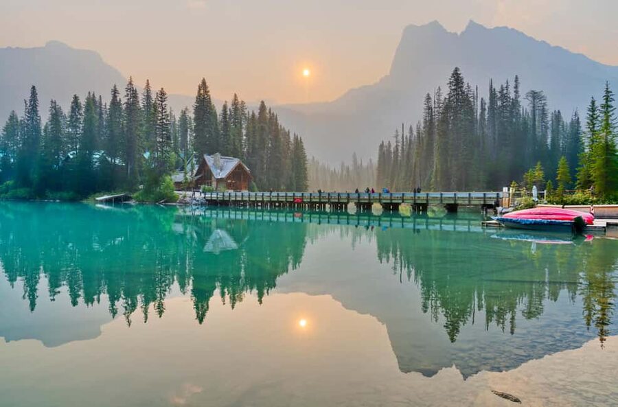 Banff: Lake Louise, Emerald, Moraine Lake & Johnston Canyon - Moraine Lake or Emerald Lake, depending on the calendar