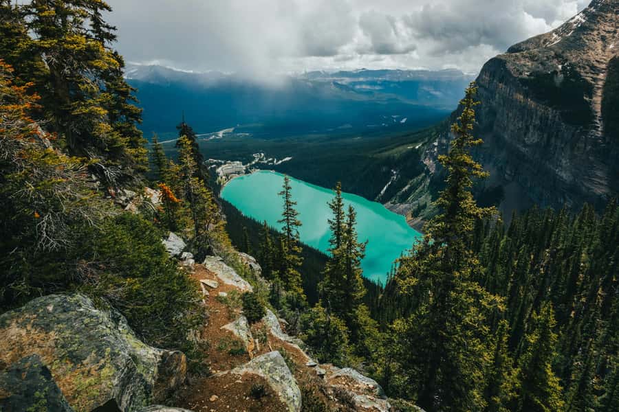 Banff: Lake Louise,Lake Minnewanka,Emerald Lake & Banff Town - Why this tour makes sense for a first Banff visit