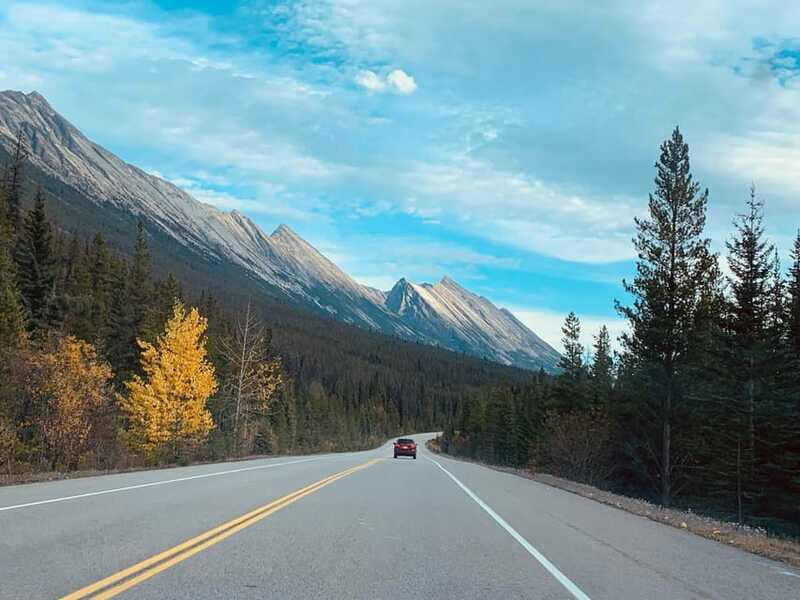 Banff Lake Louise Moraine, Emerald Glacier, Peyto & Bow Lake - Food, Timing, and What to Pack