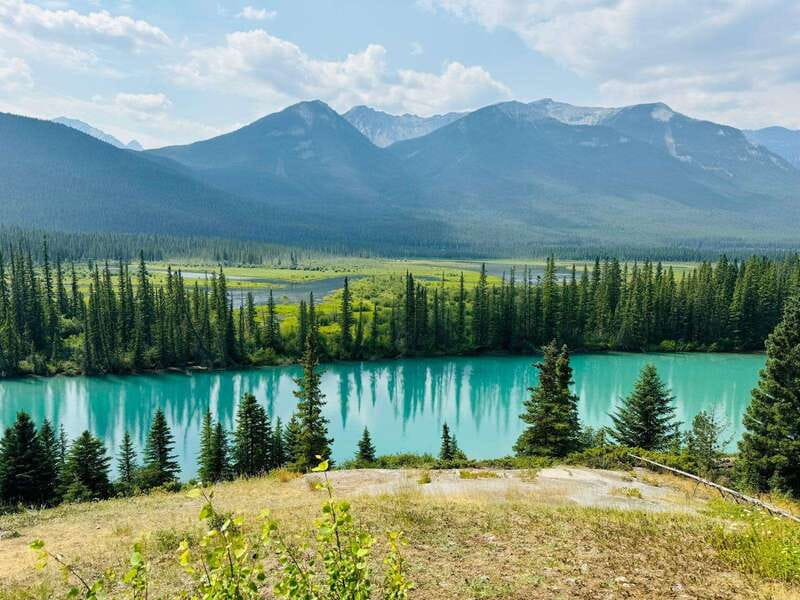Banff: Lake Louise, Moraine, Emerald Lake & Johnston Canyon - Pickup at 8:00, 9:30, or 9:50
