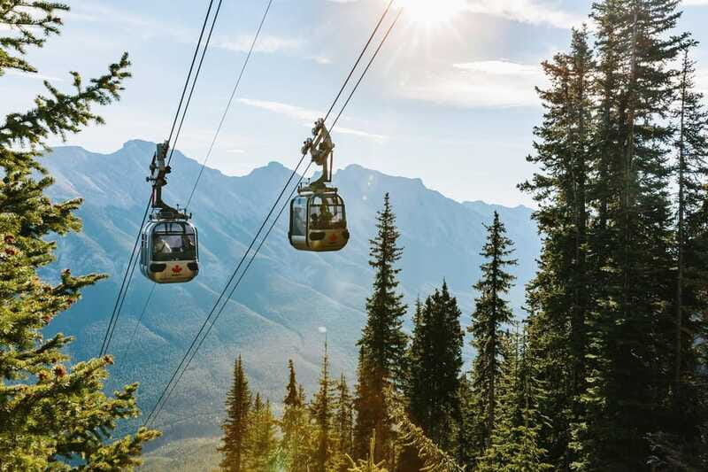 Banff: Lake Louise, Moraine Lake, Gondola, Cave & Basin Tour - Lake Louise delivers the famous view