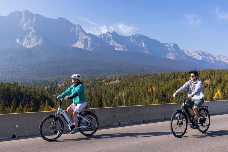 Banff: Mountain Lakeside Guided E-Bike Tour - Cascade Ponds and the first mountain views