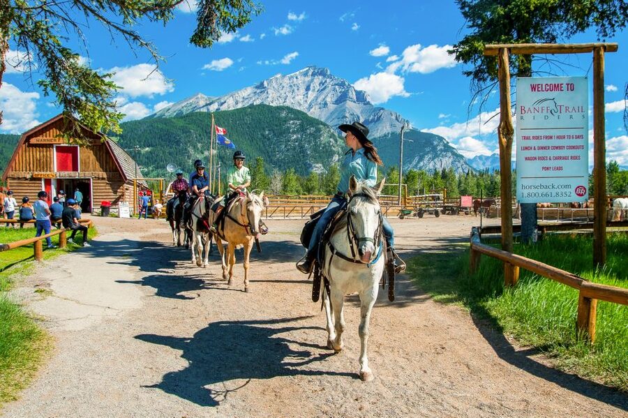 Banff National Park: 1-Hour Bow River Horseback Ride - Is one hour enough?