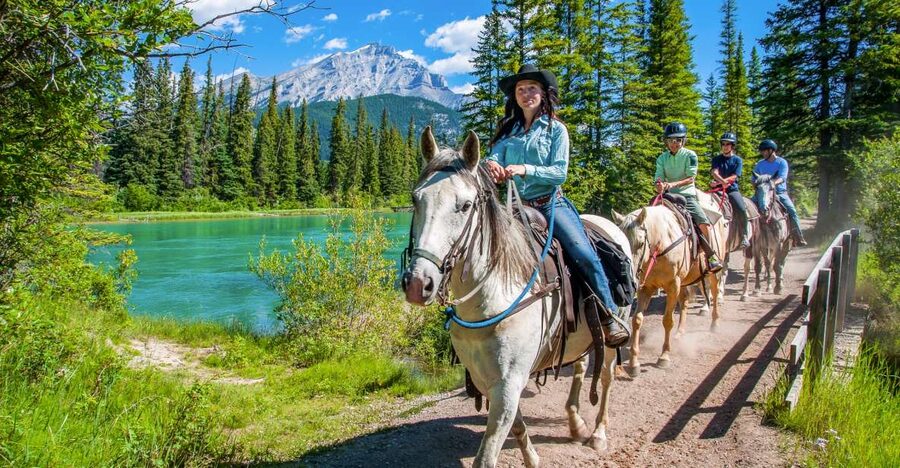 Banff National Park: 1-Hour Bow River Horseback Ride - Practical ways to make the hour better