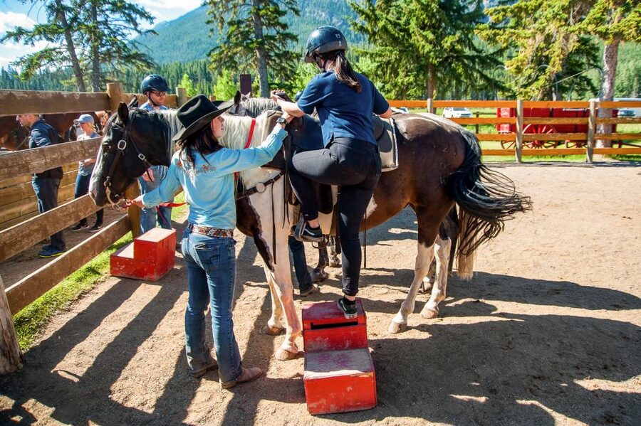Banff National Park: 1-Hour Bow River Horseback Ride - Riding beside the Bow River