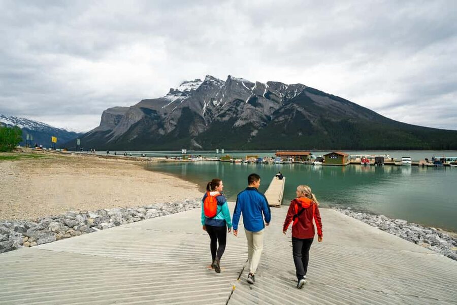 Banff National Park: Canyons, Lakes & Local Favourites - Six things to know before you book