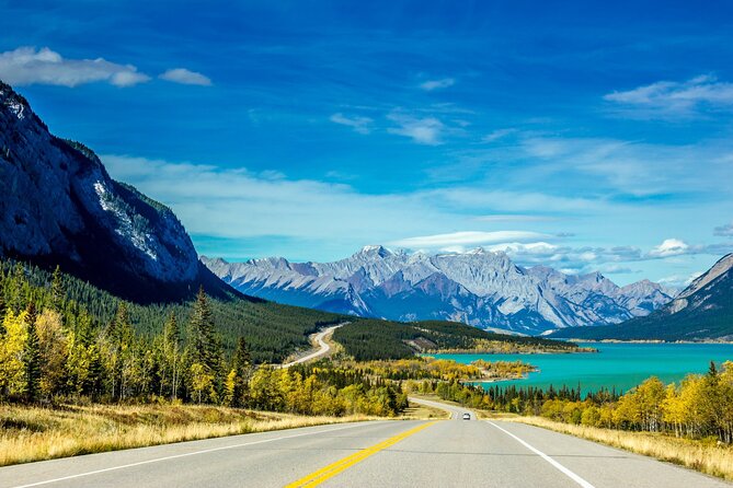 Banff National Park Moraine Lake and Lake Louise Explorer Tour - Moraine Lake and the Ten Peaks