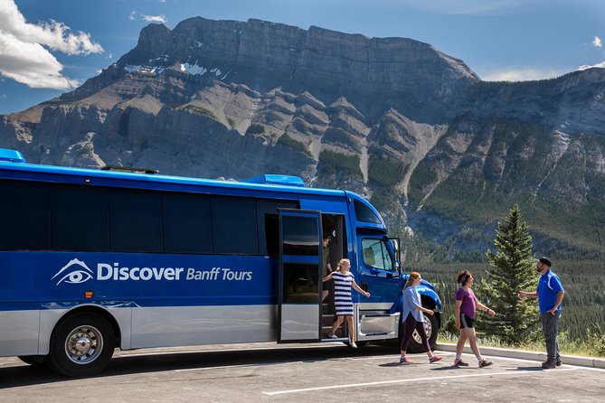 Banff National Park Tour with Lake Louise and Moraine Lake - Morning or afternoon: which departure works better?
