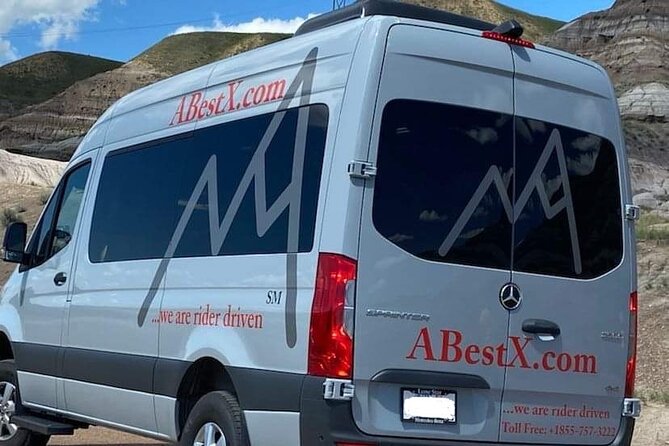 Banff to Calgary YYC Airport – Private Shuttle - The drive from Banff to YYC