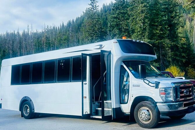 Banff to Calgary YYC Airport Shared Shuttle - Stopovers and airport timing