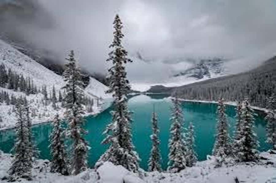 Banff town,Lake Louise, Moraine, Emerald & Johnston Canyon - Banff town adds culture to a nature-heavy day