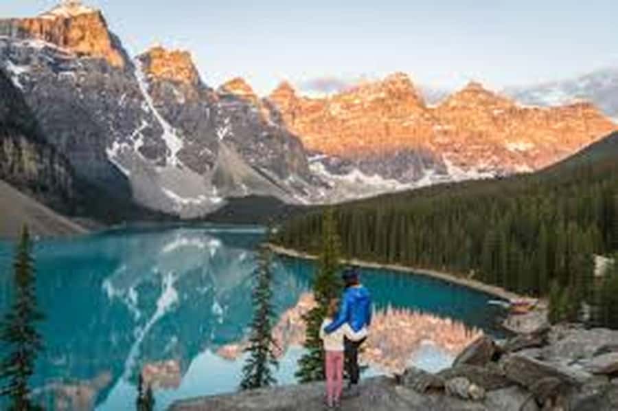 Banff town,Lake Louise, Moraine, Emerald & Johnston Canyon - A practical break at Lake Louise Ski Resort