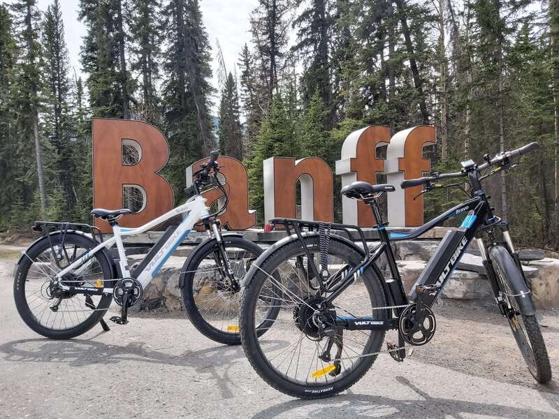 Banff Townsite: E-Bike Explorer - Meeting your guide on Bear Street