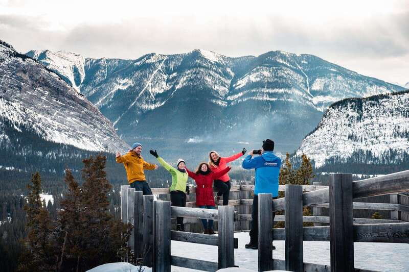 Banff: Wildlife and Sightseeing Minibus Tour - Minibus comfort and group size