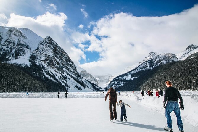 Banff, Yoho, & Kootenay National Parks Billingual Day Trip - Emerald Lake and the color of winter