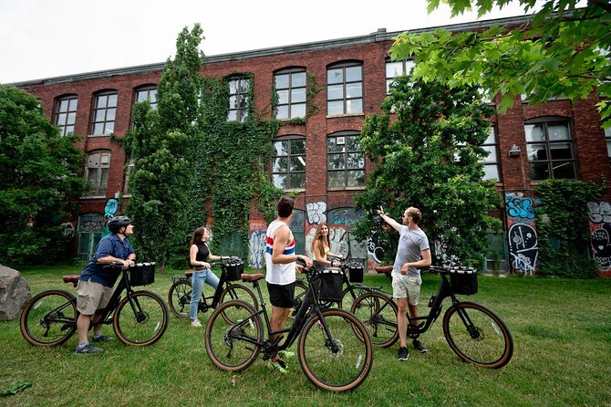 Bike / E-bike tour : Plateau, Mile-End, Jean-Talon Market by Fitz - Plateau Mont-Royal: colorful lanes and local character