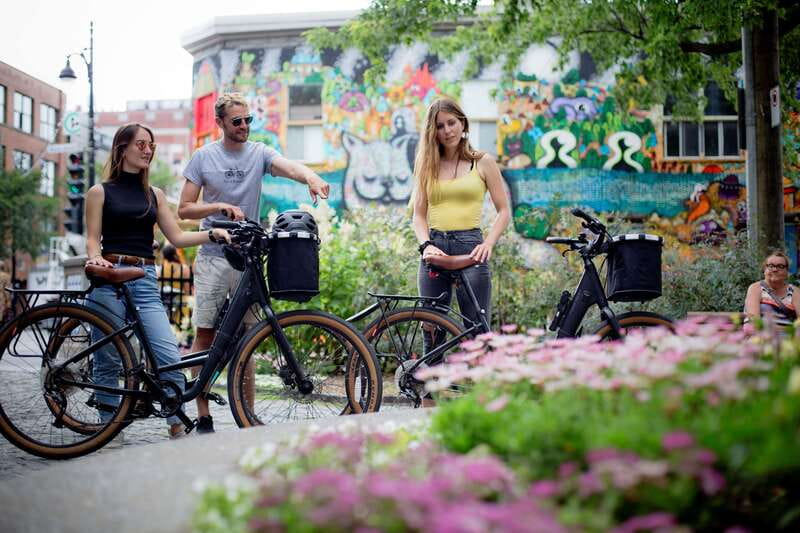 Bike/E-bike tour Plateau,MileEnd, Jean-Talon Market by Fitz - Starting at Maison des Cyclistes on Rachel Street