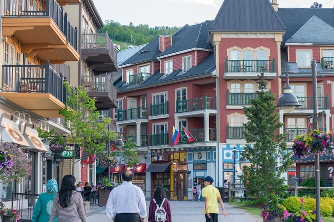 Blue Mountains Shuttle from Toronto – Village or Scenic Caves - The two-hour ride from Toronto