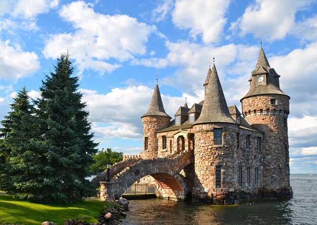 Boldt Castle and Thousand Islands Helicopter Tour - Why this short flight works so well