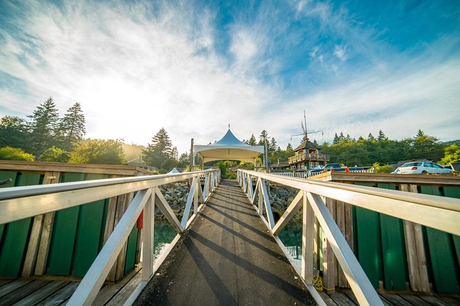 Bowen Island Dinner and Zodiac Boat Tour by Vancouver Water Adventures - The details that shape the evening