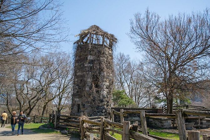 Cabbagetown In Colour: A Walking Tour of Toronto - How much walking should you expect?
