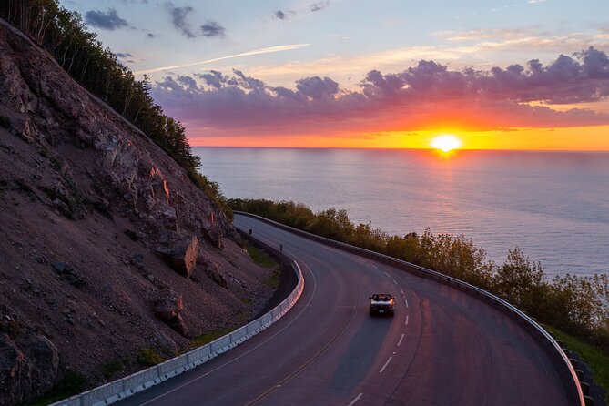 Cabot Trail Bus Tour for Cruise Excursion - Local guides make the long drive better