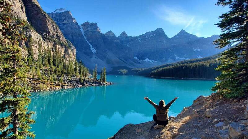Calgary: 2-Day Banff National Park Highlights Summer Tour - Downtown Banff gives you room to choose