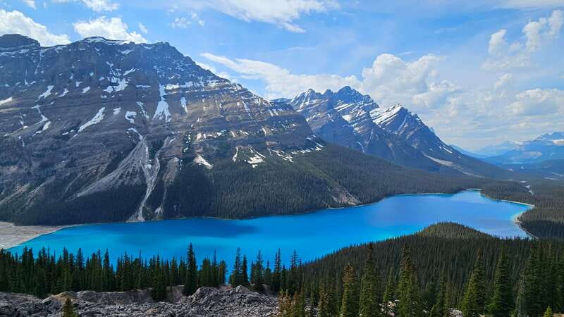 Calgary: 2-Day Banff National Park Highlights Summer Tour - Lake Louise deserves unhurried time