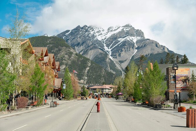 Calgary Airport to Canmore Private Transfer - Booking, timing, and cancellation details that matter