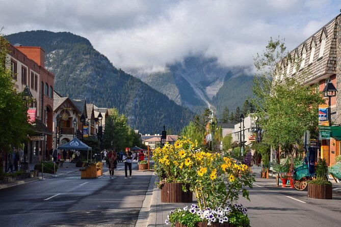 Calgary/Banff: Gondola, Upper Hot Spring, Bow Fall & Top 3 Lakes - What this Calgary to Banff day trip is really like