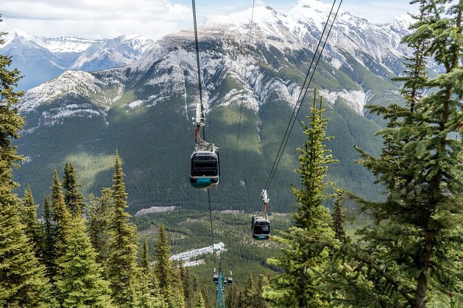 Calgary/Banff: Gondola, Upper Hot Spring, Bow Fall & Top 3 Lakes - Two Jack Lake and the view toward Mount Rundle
