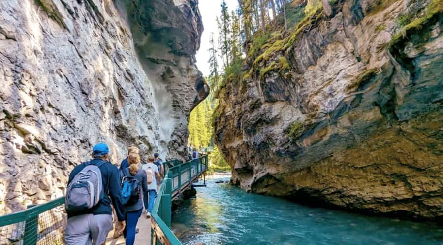 Calgary/Banff: Lake Louise, Minewanka & Johnston Canyon Trip - Key points to know before booking