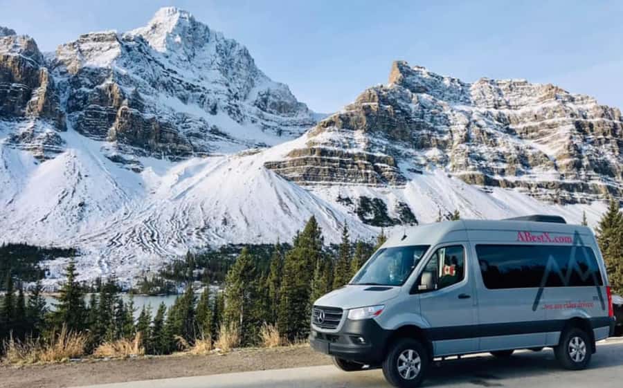 Calgary/Banff: Lake Louise, Minewanka & Johnston Canyon Trip - The scenic drive through Banff National Park