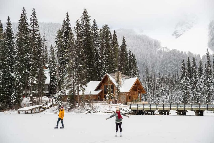 Calgary: Banff Top Lakes Tour with Banff Town Visit - Emerald Lake crosses into British Columbia