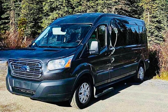 Calgary/Canmore/Banff: Moraine Lake & Lake Louise Return Shuttle - Bus comfort, group size, and the human touch