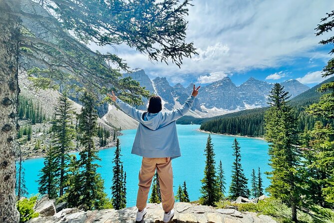 Calgary/Canmore/Banff: Moraine Lake & Lake Louise Return Shuttle - Lake Louise, the second major stop