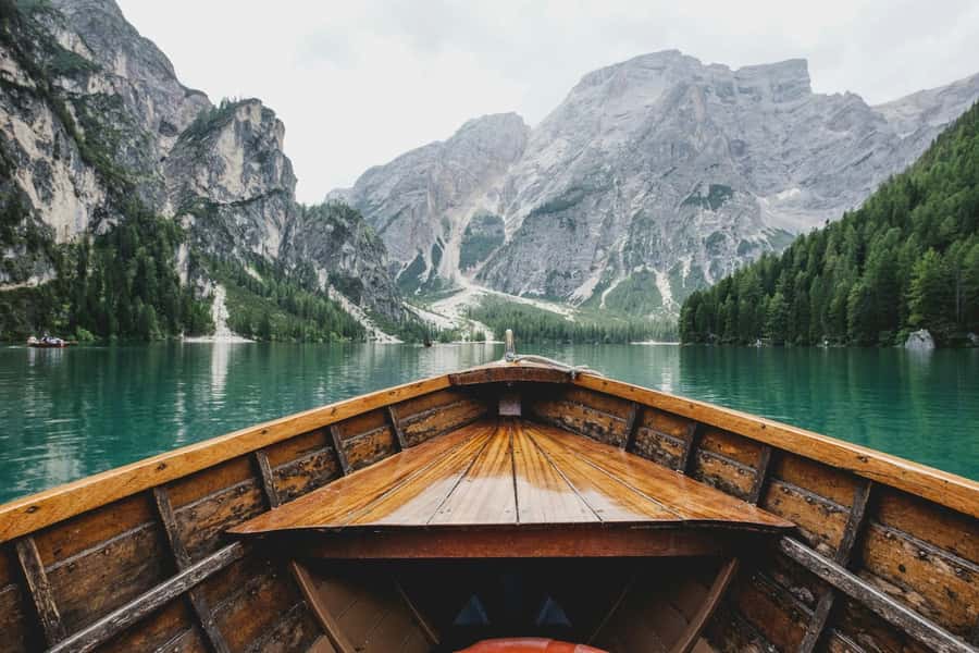 Calgary: Lake Louise, Emerald, Marble Canyon, and Yoho Tour - Lunch in Lake Louise Village keeps the day practical