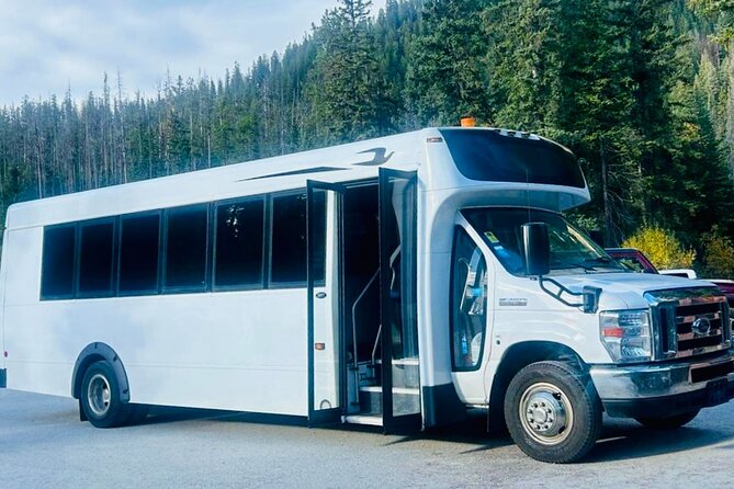 Calgary or YYC Airport to Banff | Private Transfer - Timing, luggage, and late arrivals