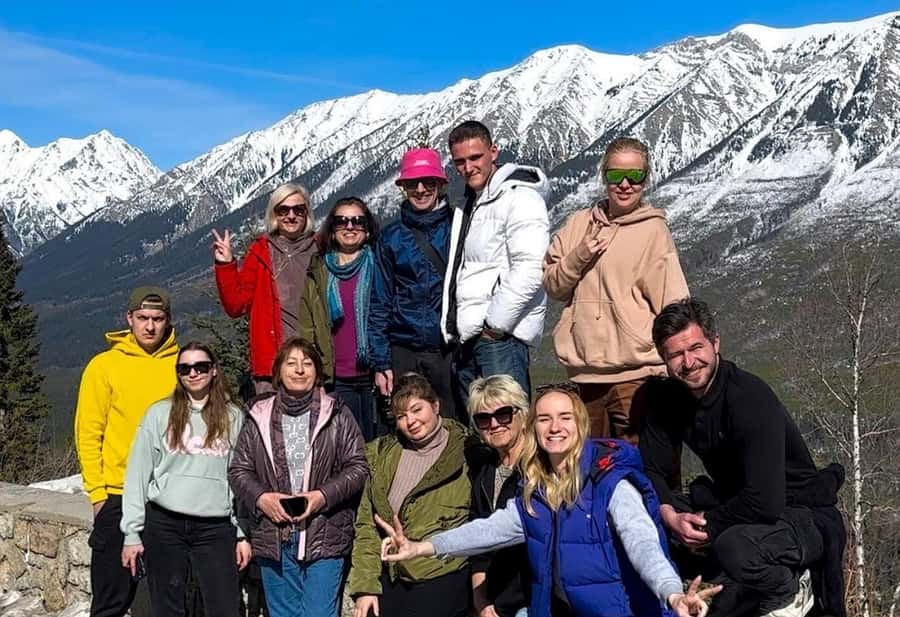 Calgary: Radium Hot Springs & Marble Canyon Day Trip - A hot drink at the Kootenay Valley viewpoint