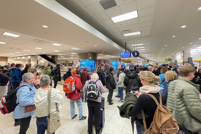 Calgary YYC Airport to Banff |Canmore| Kananaskis–Private Shuttle - Booking timing, luggage, and cancellation