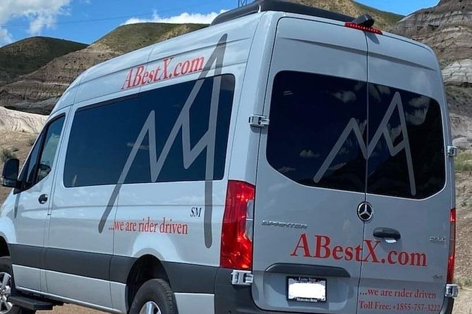 Calgary YYC Airport to Lake Louise – Private Shuttle - Scenic photos, coffee, and washroom breaks