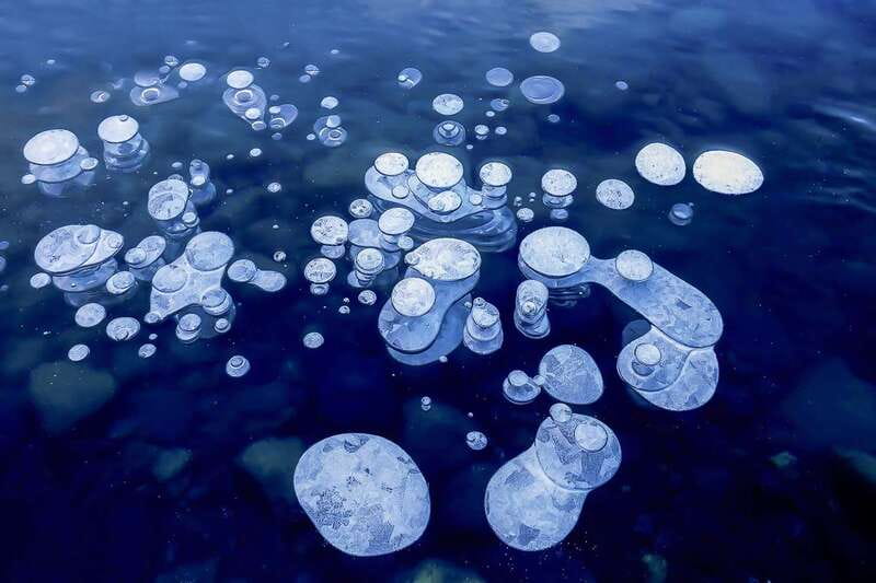 Canadian Rockies: Abraham Lake Ice Bubbles Helicopter Tour - What you are really paying for at $394