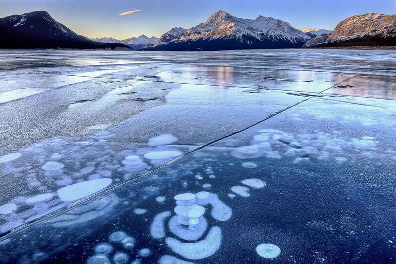 Canadian Rockies: Abraham Lake Ice Bubbles Helicopter Tour - Returning by a different route