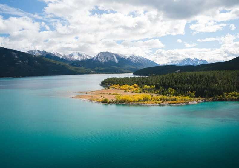 Canadian Rockies: Helicopter Flight with Exploration Hike - The one-hour walk to Twin Falls